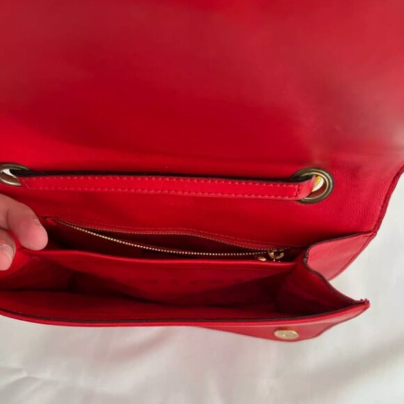 SOLD! AW14 MOSCHINO McDonald’s '20 Billion Served' Quilted Red Shoulder Bag - Picture 13 of 14